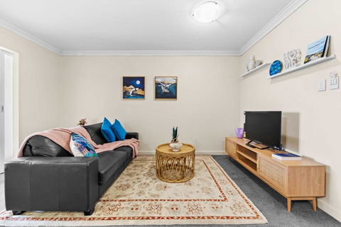Prime Perth Apartment - Accommodation Guide 1