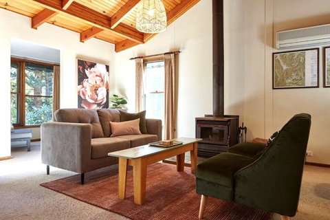 Primrose Cottage - Accommodation Asia 1