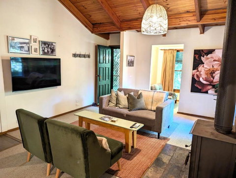 Primrose Cottage - Accommodation Asia 3