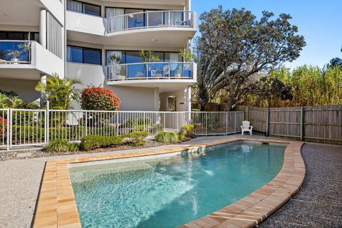 Pristine 2-Bed Apartment With Pool And Balcony - Accommodation Asia 0