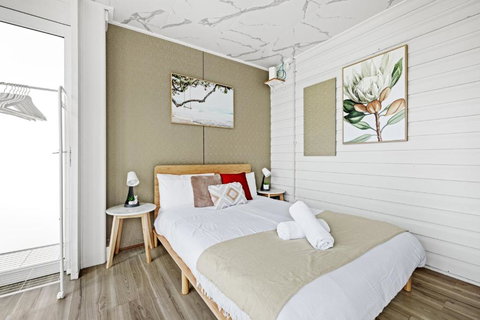 Private Double Room - Centrally Located At Ryde - Shared Bathroom - Accommodation Asia 3