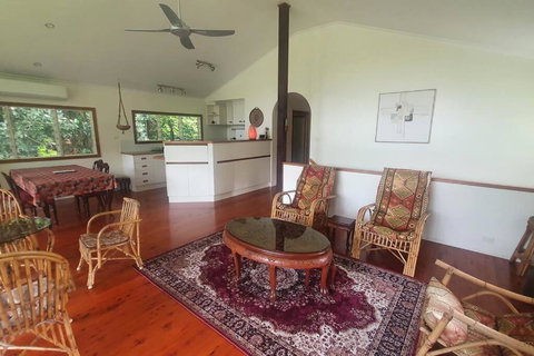 Private Rainforest Ridge Retreat - Accommodation Asia 2