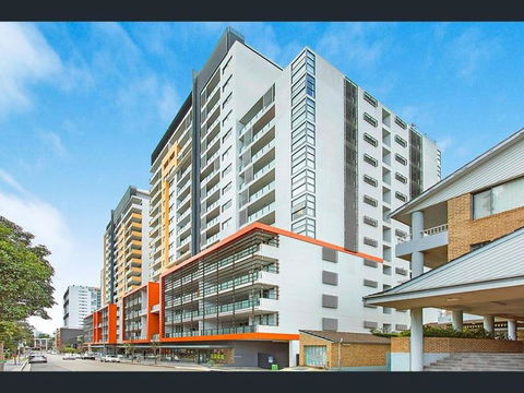 Private Room With Shared Washroom Only In 3bhk Apartment - Accommodation Guide 0