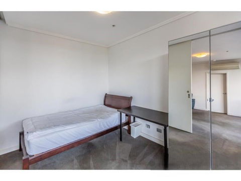 Private Room With Shared Washroom Only In 3bhk Apartment - Accommodation Guide 1