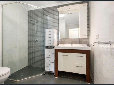Private Room With Shared Washroom Only In 3bhk Apartment - Accommodation Guide 2