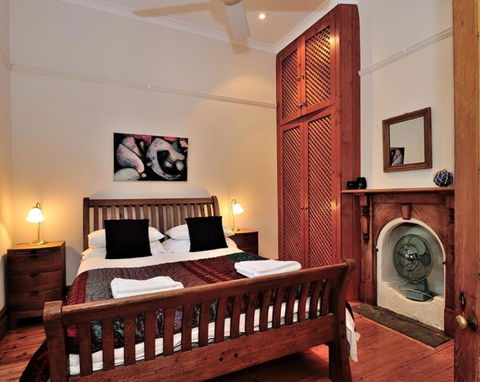 Pure Gold - Heritage 2 Bedroom Terraced Cottage - Accommodation Asia 3