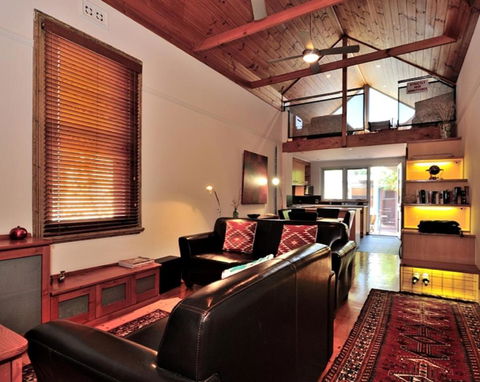 Pure Gold - Heritage 2 Bedroom Terraced Cottage - Accommodation Asia 0