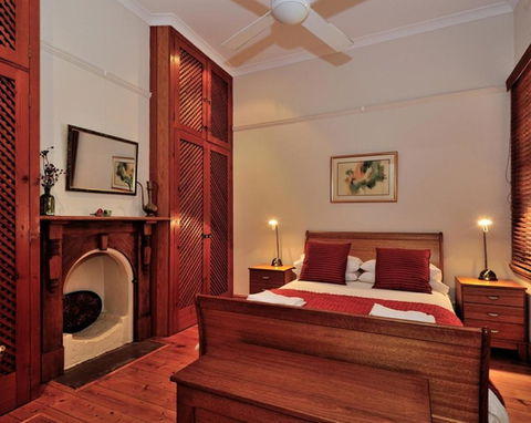 Pure Gold - Heritage 2 Bedroom Terraced Cottage - Accommodation Asia 2
