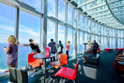 Q1 Skyview Retreat - Level 31 Spectacular Views - Accommodation China 2