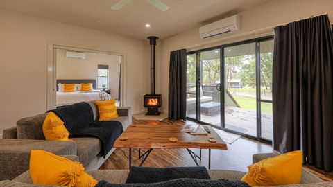 Quaffers On Storm King - Accommodation Guide 2