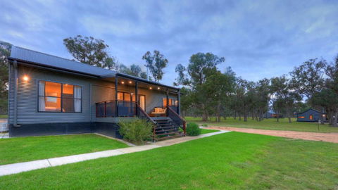 Quaffers On Storm King - Accommodation Guide 0
