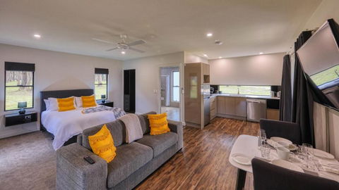 Quaffers On Storm King - Accommodation Guide 3