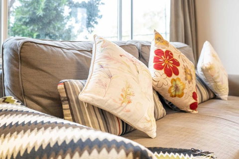 Quaint Auchenflower 1B1B Apt W Parking Close To UQ - Accommodation Asia 1