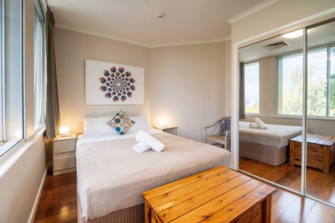 Quaint Auchenflower 1B1B Apt W Parking Close To UQ - Accommodation Asia 3