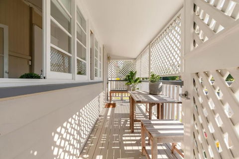 Quaint & Cosy 1 Bedroom Apartment In Queenslander. - Accommodation Asia 0