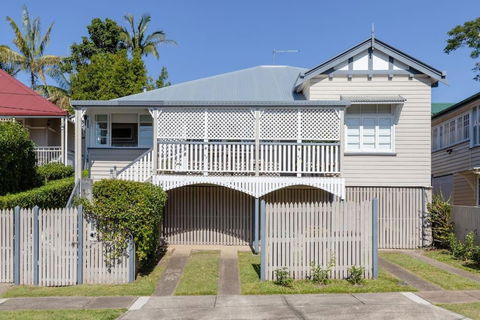 Quaint & Cosy 1 Bedroom Apartment In Queenslander. - Accommodation Asia 1