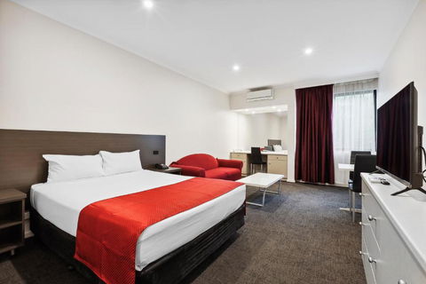 Quality Hotel Manor - Accommodation Guide 0