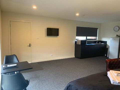 Queens Arms Hotel - Accommodation Asia 2