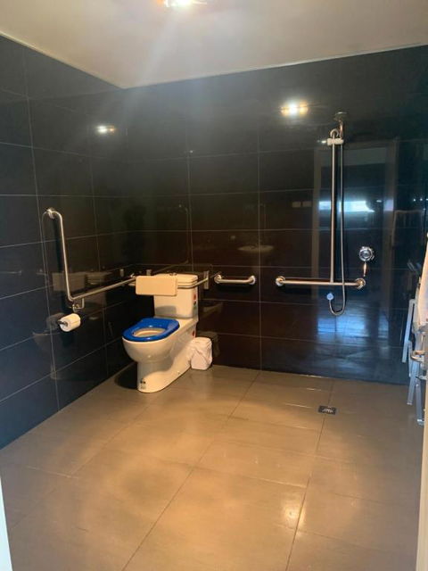 Queens Arms Hotel - Accommodation Asia 1