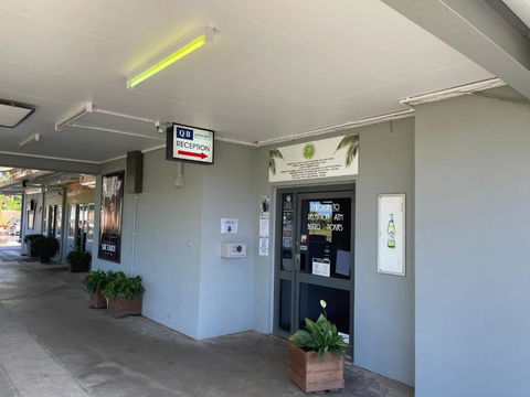 Queens Beach Hotel - Accommodation Asia 1