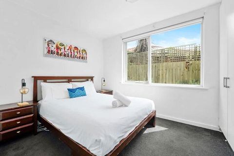 Quiet And Peaceful Beachside 1BR Retreat W Parking - Accommodation Guide 2