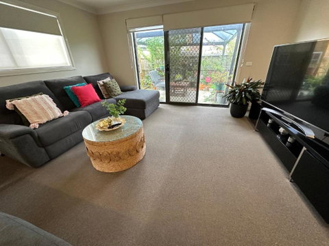 Quiet Comfort For Relaxing Stays - Accommodation Guide 1