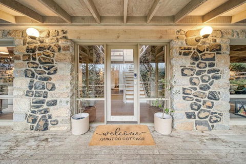 Quigtoo Cottage - Beautiful 4BR Stone Cottage L WiFi L Bath L Garden - Accommodation Asia 1