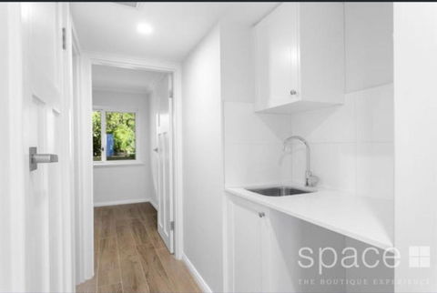 Quintessential Oceanview Apartment In Cottesloe - Accommodation Guide 0