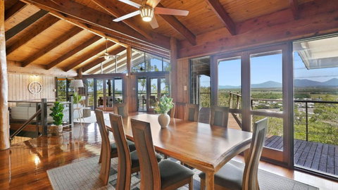 Rainforest Treehouse Sanctuary - With Ocean Views - Accommodation China 2