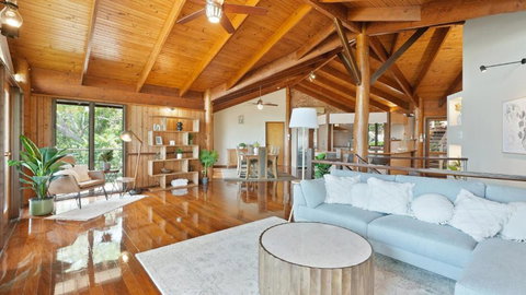 Rainforest Treehouse Sanctuary - With Ocean Views - Accommodation China 1