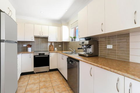 Randwick L 3 Bedroom Apartment + Parking - Accommodation Asia 3