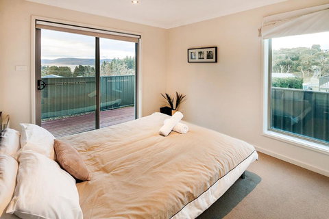 Aspect 2/8a Poly Cow Lane - Accommodation Asia 1