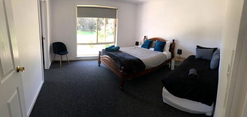 At HOME On HOLMES - Accommodation Asia 3