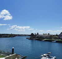 Attached Self Service Waterfront Whole Villa - Sydney - Accommodation Asia