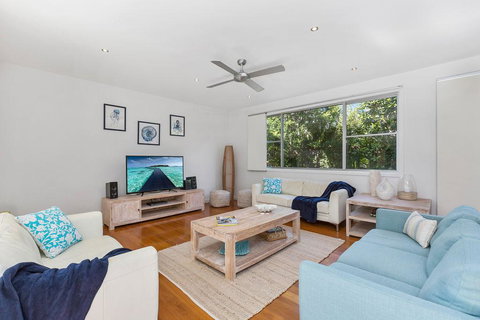 Augusta House - Accommodation China 1