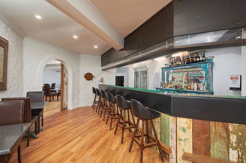 Australian Homestead Motor Lodge - Accommodation Asia 3