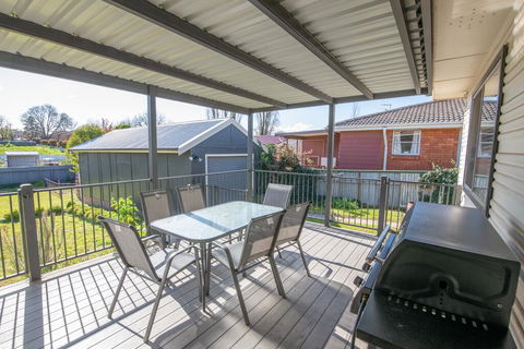 Autumn St - Trendy East Orange - Near CBD - Accommodation Asia 3
