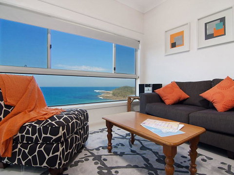 Avalon 3 - Views To Die For - Across The Road From Convent Beach - Accommodation Guide 2