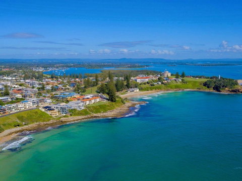 Avalon 4 - Right Across The Road From Convent Beach - Uninterrupted Views - Accommodation Guide 3