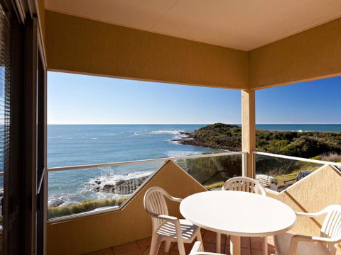 Avalon 4 - Right Across The Road From Convent Beach - Uninterrupted Views - Accommodation Guide 2