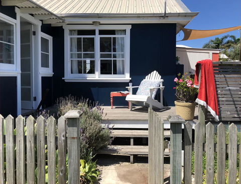 Avalon @Seafarers Beachfront - Accommodation Guide 0