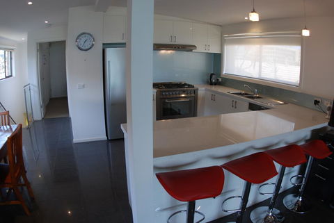 Award Winning Beach Front Retreat - Accommodation Asia 2