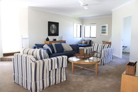 Away On Massinger Street - Accommodation China 2