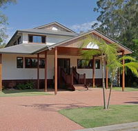 Away on Shirley Lane - Accommodation Guide