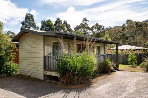 Awonga Cottages - Accommodation Asia 3