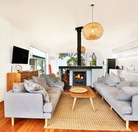 Ayana Beach House - Pet Friendly - Opposite Beach - Accommodation Asia