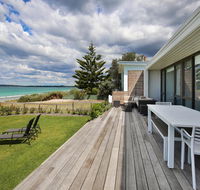 Azure Absolute Beachfront - Pet Friendly - Accommodation Asia