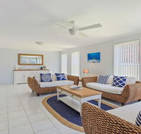 Azure Waters - perfectly positioned with ocean views - Accommodation Asia