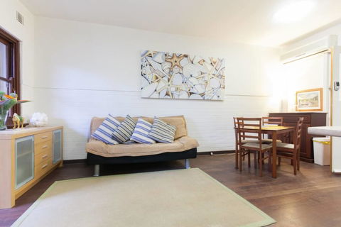 B3 Walk To UWA, Swan River On The Nedlands Border - Accommodation Guide 1