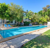 Baden 90 - Rainbow Shores Resort Unit Pools Tennis Court Walk To Beach - Accommodation Asia